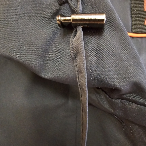 Minimalist Anorak Raincoat - Picture 3 of 10